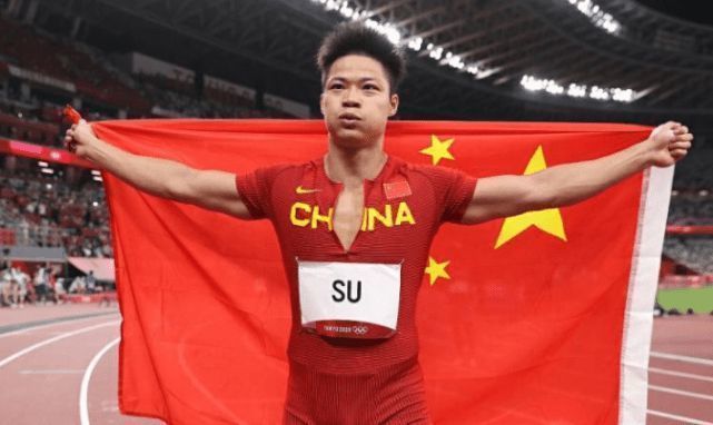 拍摄第一部时，导演邱礼涛就对炸弹、拆弹详细研究，但面对特殊的核弹，创作团队又重新收集大量资料，内容之多让编剧李敏直言：;这是我写过剧本中最难的一个，邱礼涛导演还多次模拟青马大桥爆炸的效果，让画面更真实合理